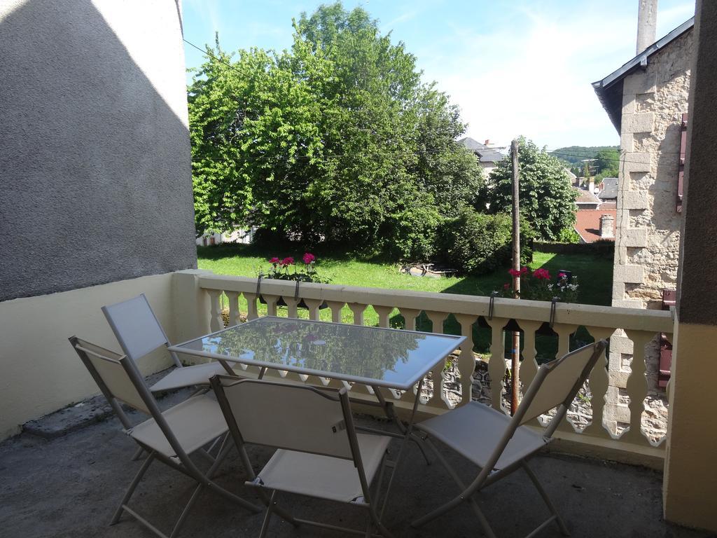 La Petite Cerise Villa Eymoutiers  Buitenkant foto